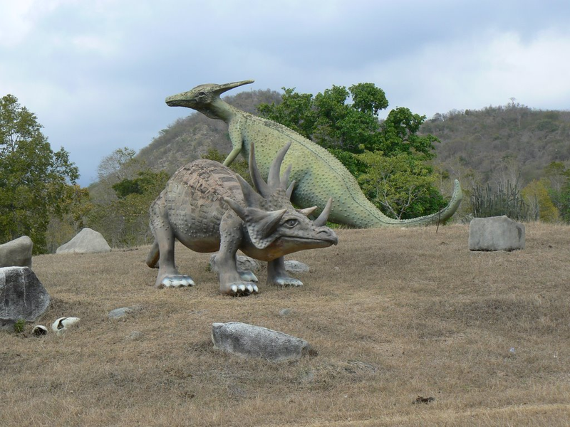 Illustration for article titled In the 1980s, Jurassic Park was built by prisoners in Cuba